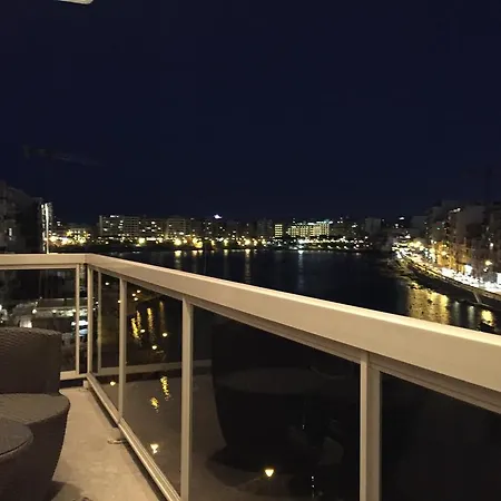 Spinola Bay